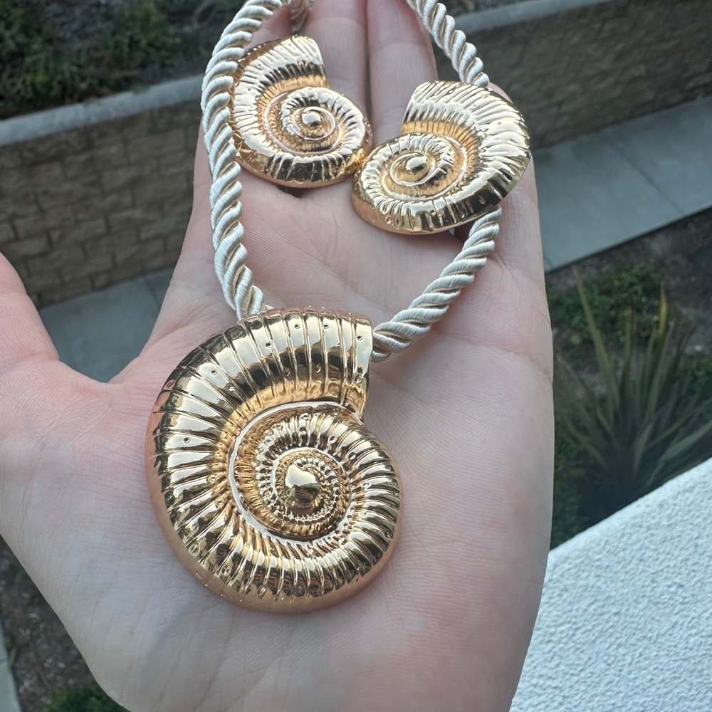 Gold Shell Pendant Necklace and Earrings Set - Picture 2 of 2